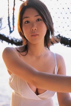 ランジェリー冲田杏梨